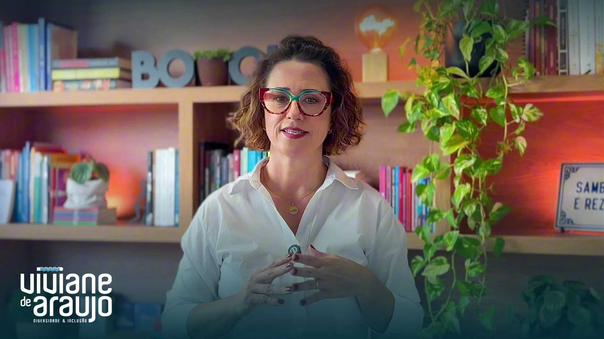 Viviane de Araújo no vídeo de apresentação